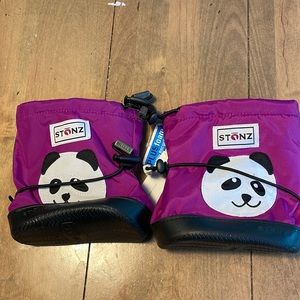 Stonz Toddler Boots Size Medium.